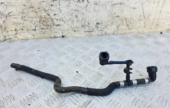 Volvo V40 Fuel line pipe 31368844