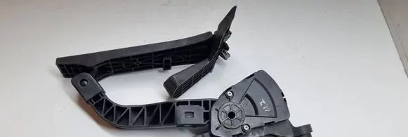 Hyundai i40 Accelerator throttle pedal 327263Z000