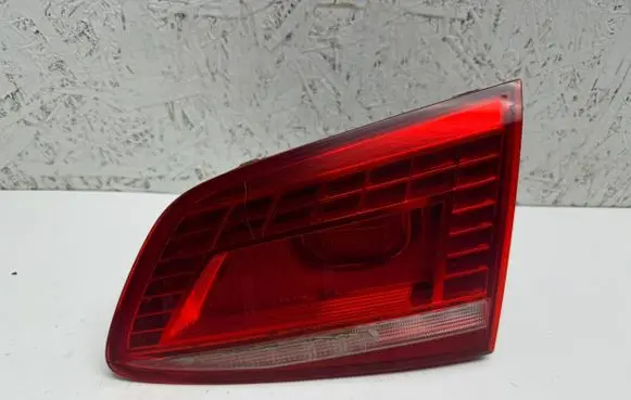 Volkswagen PASSAT B7 Tailgate rear/tail lights 3AF945308F
