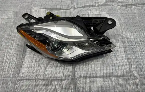 Maserati Quattroporte Headlight/headlamp 670001624