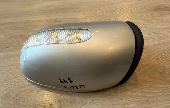 Mercedes-Benz C W203 Front door electric wing mirror 413133417