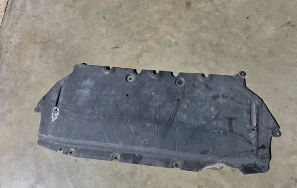 BMW 2 F44 Engine splash shield/under tray 7340168