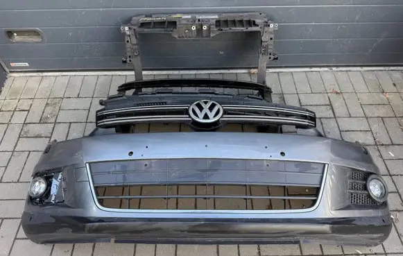 Volkswagen Tiguan Front bumper 5N0807221