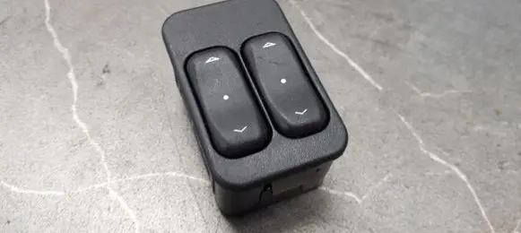 Opel Astra G Quarter vent window switch 13363201