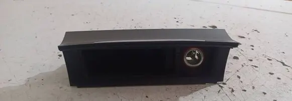 Volkswagen PASSAT B6 Car ashtray 3C0857961A 3C0863284