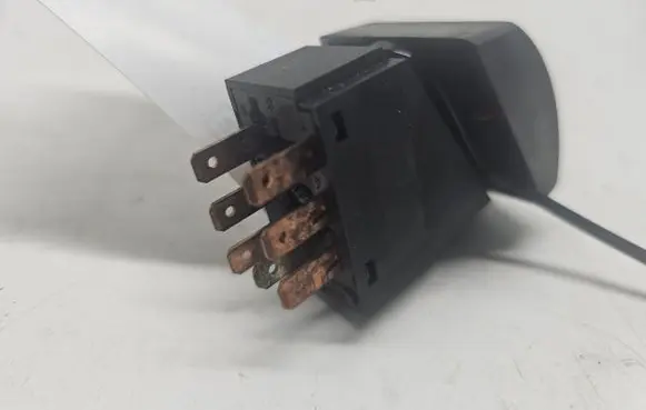 Opel Astra F Hazard light switch 90347821