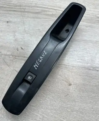 Renault Megane III Electric window control switch