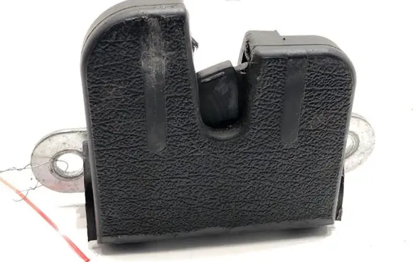 Volkswagen Touran I Tailgate exterior lock 1T0827505F