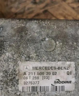 Mercedes-Benz E W211 Intercooler radiator A2115003902