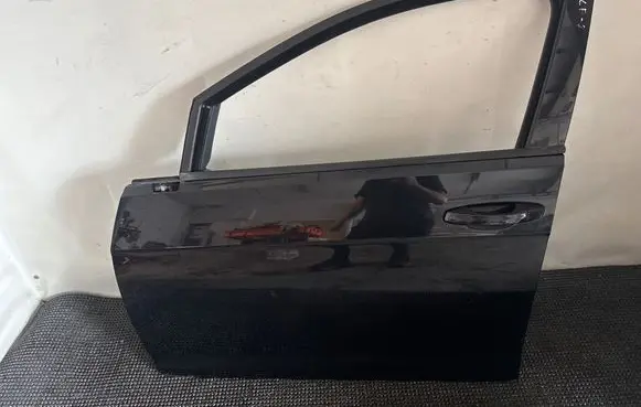 Volkswagen Golf VII Front door LC9X