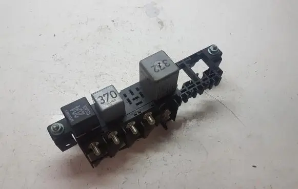 Audi A8 S8 D2 4D Fuse box set 8L0941822A A9912