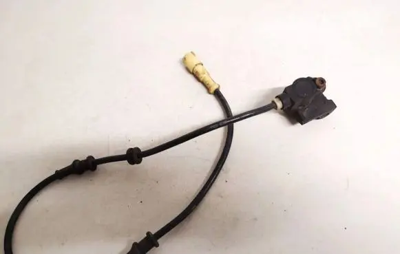 Opel Vectra B ABS brake wheel speed sensor 90454775