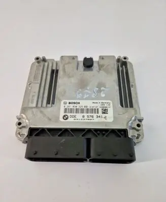 BMW 3 F30 F35 F31 Engine control unit/module 0281030325