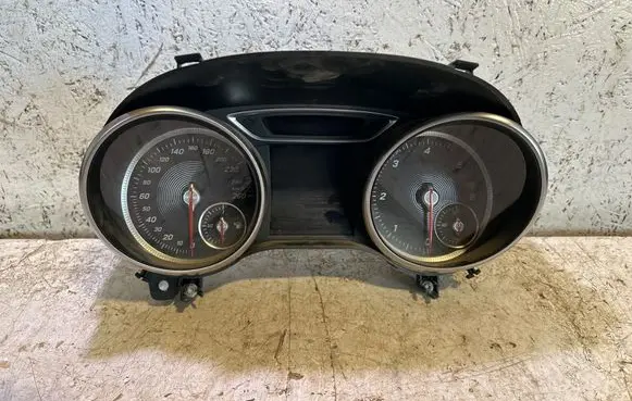 Mercedes-Benz GLA W156 Speedometer (instrument cluster) A1569009503 0263698325 A1179018201