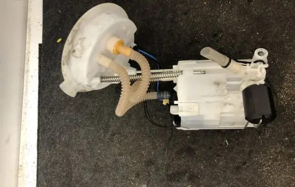 BMW 4 F36 Gran coupe Fuel injection high pressure pump 7243972