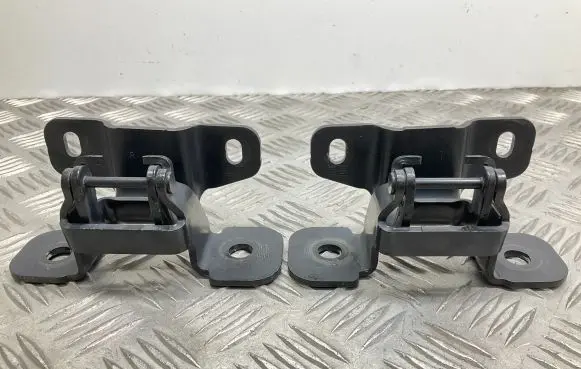 Audi A3 S3 8V Tailgate/trunk/boot hinge 8V7825308B 8V7825307B