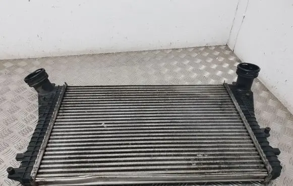 Seat Leon (1P) Intercooler radiator 1K0145803S