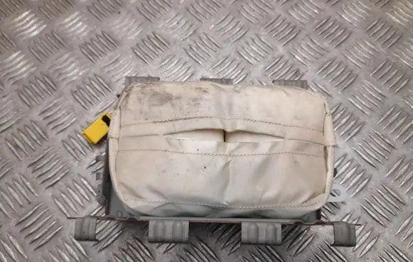 Passenger airbag