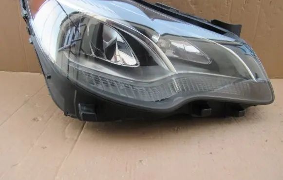 Mercedes-Benz E C207 W207 Headlight/headlamp A2078209661