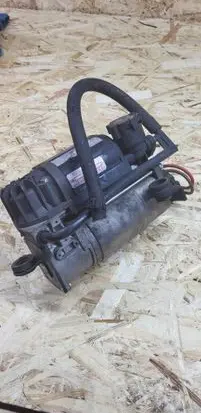 Mercedes-Benz E W211 Air suspension compressor/pump 