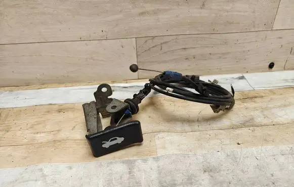 Honda CR-V Engine bonnet/hood lock release cable 