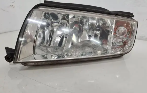 Skoda Fabia Mk1 (6Y) Headlight/headlamp