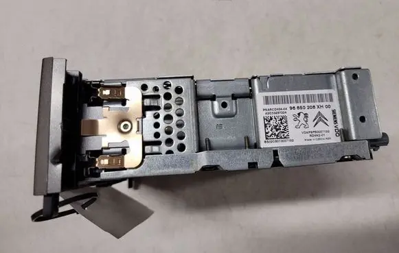 Peugeot 308 Radio/CD/DVD/GPS head unit BC13639 P11994 96650206XH00