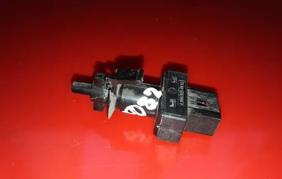 Mercedes-Benz Vito Viano W639 Clutch pedal sensor A0065451014