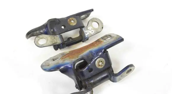 Chrysler 300 - 300C Rear door upper hinge