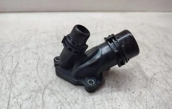 BMW X3 E83 Thermostat housing 