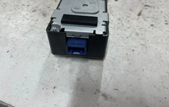 Toyota Auris 150 Door central lock control unit/module 8974002010 61B301000 30109602337