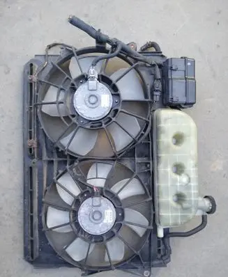 Toyota Avensis T250 Fan set 