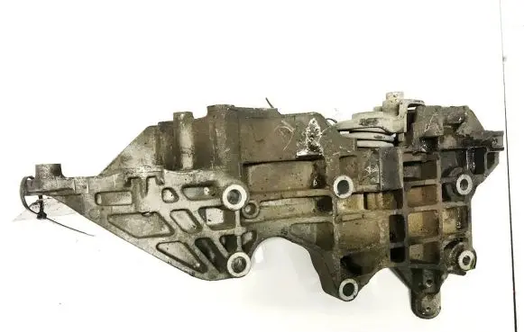 Volkswagen Golf VI Engine mounting bracket 1203L903143K
