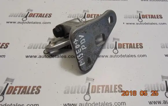 Mercedes-Benz E W211 Front door upper hinge