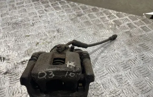 Audi Q3 8U Rear brake caliper