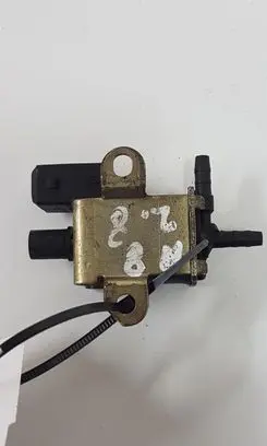 Audi A8 S8 D2 4D Turbo solenoid valve 026906283 72161000 99T113