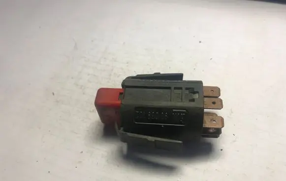 Opel Kadett D Hazard light switch 90069102