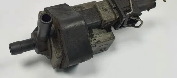 Audi TT Mk1 Turbo solenoid valve 078906283A