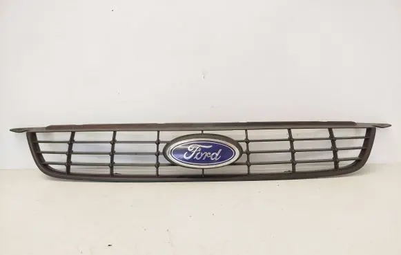 Ford Focus Front bumper upper radiator grill 8M518200