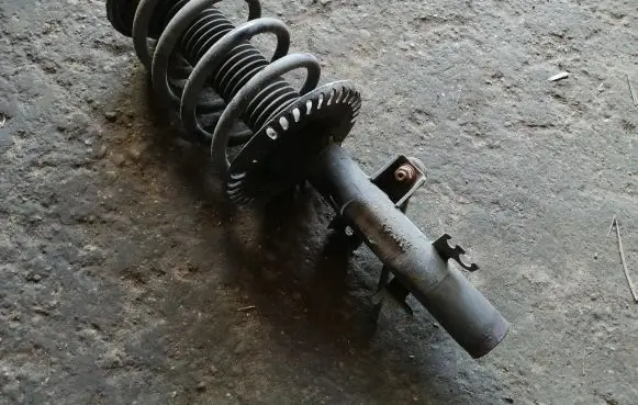 Front shock absorber with coil spring