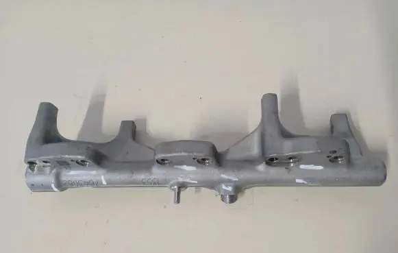 BMW 3 F30 F35 F31 Fuel main line pipe 7643082