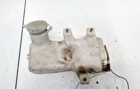 Windshield washer fluid reservoir/tank