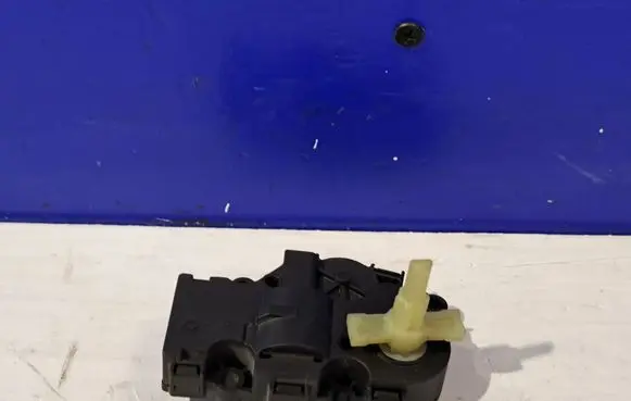 Volvo XC90 A/C air flow flap actuator/motor 412650920
