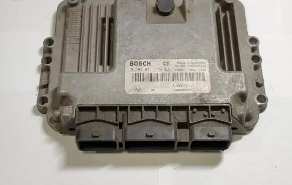 Renault Megane II Engine control unit/module 8200391966 8200386508 0281011776