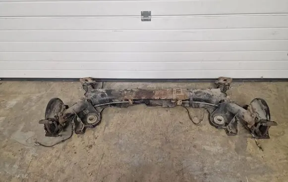 Peugeot 3008 I Rear axle beam 