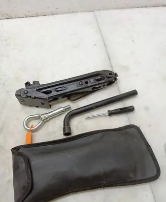 Opel Meriva A Tool set 09127172 0073451