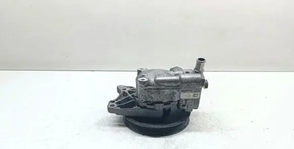 BMW 5 E60 E61 Power steering pump 6781486 7652974117