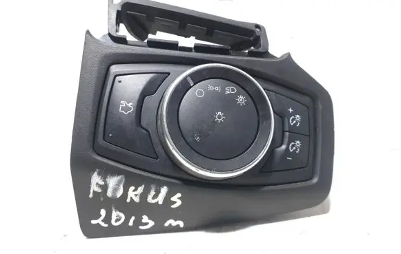 Ford Focus Light switch