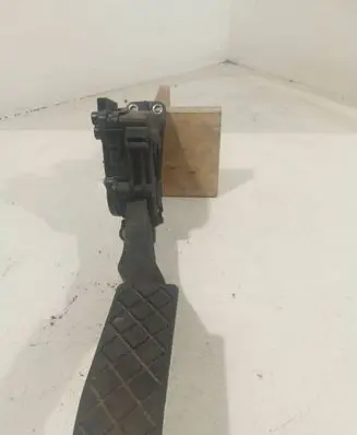 Volkswagen Multivan T5 Accelerator throttle pedal 7H1723503 6PV00849502