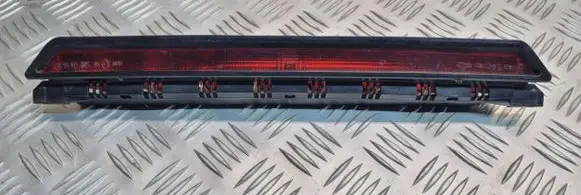 Volkswagen PASSAT B5 Third/center stoplight 3B9945097A